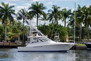 42' Viking 2012 Yacht For Sale